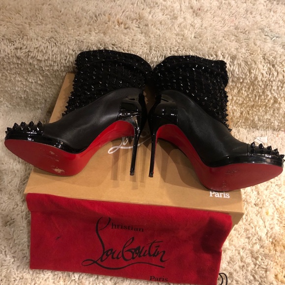 Christian Louboutin spike wars - Picture 2 of 7